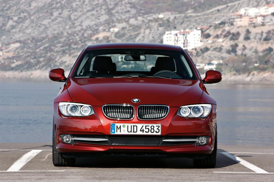  BMW 3-Series Coupe 2011 года  (фото 8 из 24)